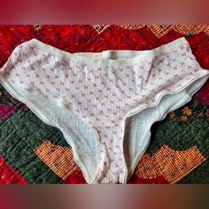 NWT Victoria's Secret hiphuggers, size large, logo print